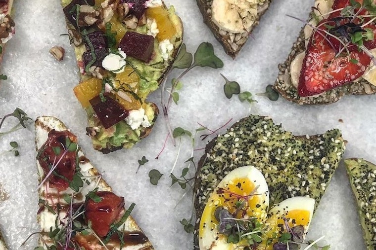 Check out the 3 top spots in Saint Petersburg's Five Points neighborhood