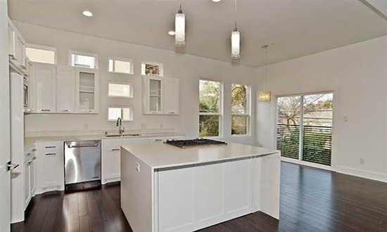 What will $3,100 rent you in Oak Lawn, right now?