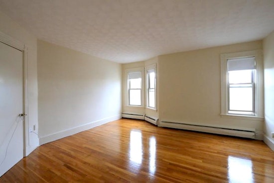 The cheapest apartment rentals in Peabody, Cambridge