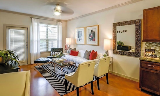 What will $1,100 rent you in Alamo Farmsteads-Babcock Road, this month?