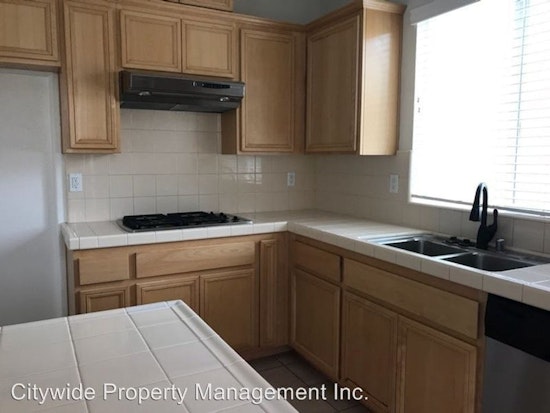 Renting in Bakersfield: What will $1,700 get you?