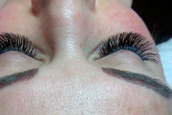 New Eyelash Spot 'Buxom Lash Studio' Now Open In Interbay