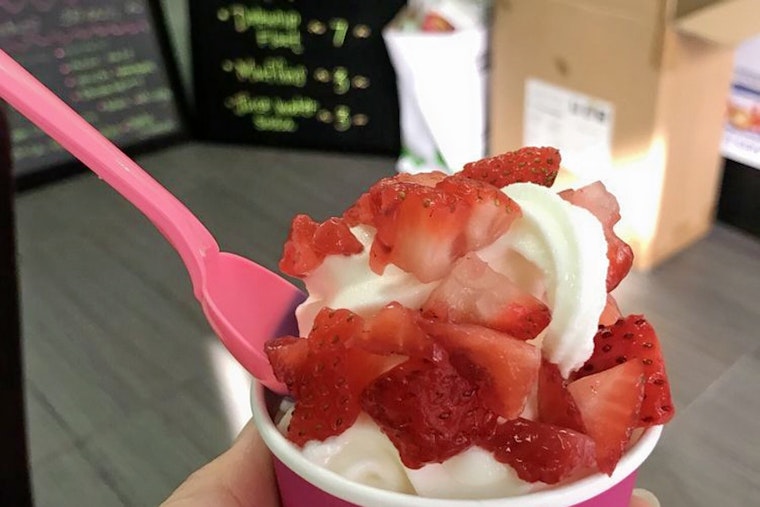 'Bella Frozen Yogurt' Arrives In Downtown Los Angeles