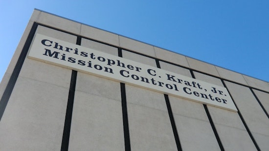 Top Houston news: NASA flight director Christopher Kraft dies; adult seesaws light up downtown; more