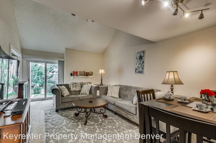 Apartments for rent in Aurora: What will $2,200 get you?