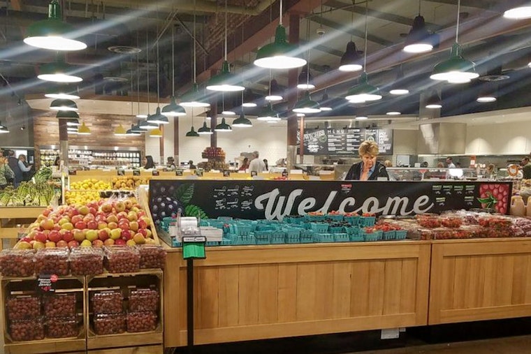 New Bristol Farms in Woodland Hills aims to 'engage' customers, not just  'sell stuff' – Daily News