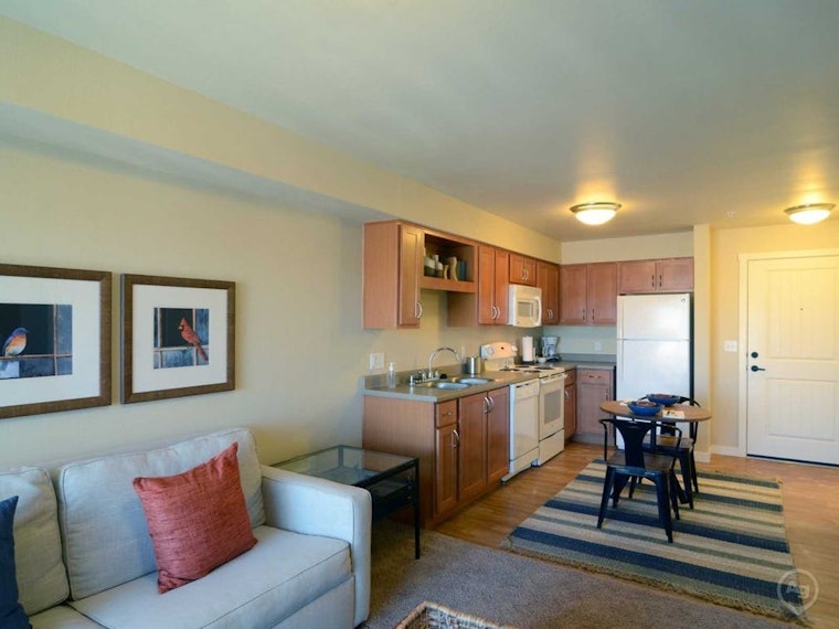 Apartments for rent in Albuquerque: What will $1,300 get you?