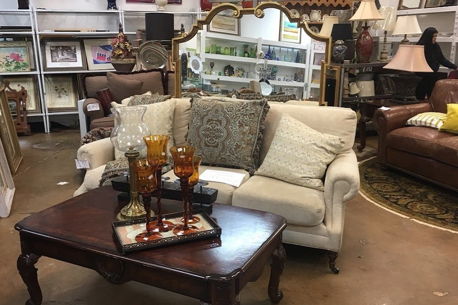 Delve into Dallas' top 5 vintage and consignment shops