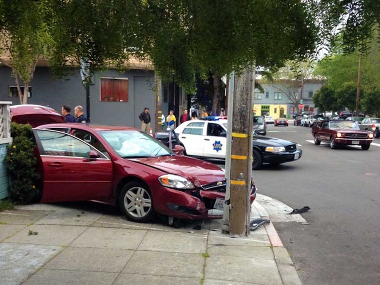 Robbery Suspects Arrested After Car Chase, Crash in Lower Haight [Updated]