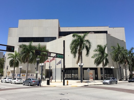 Top Miami news: Miami Dade College renews search for president; masked men rob jewelry store; more