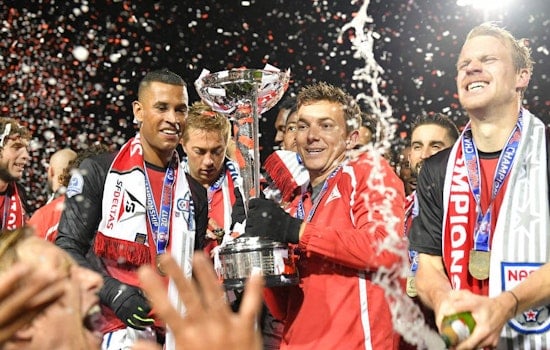 Despite Championship In 1st Year, Deltas Turn Out Lights At Kezar