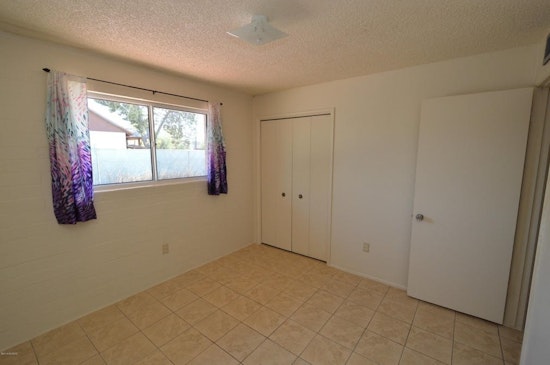 What will $700 rent you in Keeling, this month?