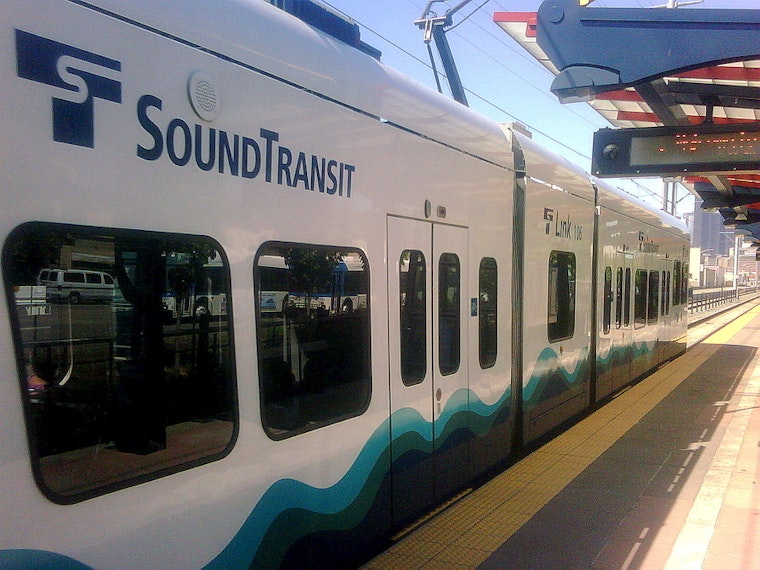 Top Seattle news: Suspect flees after stabbing, carjacking; man pinned under light rail train; more