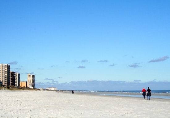 Top Jacksonville news: 2 injured by sharks on area beaches; 3 men sought in arcade robbery; more