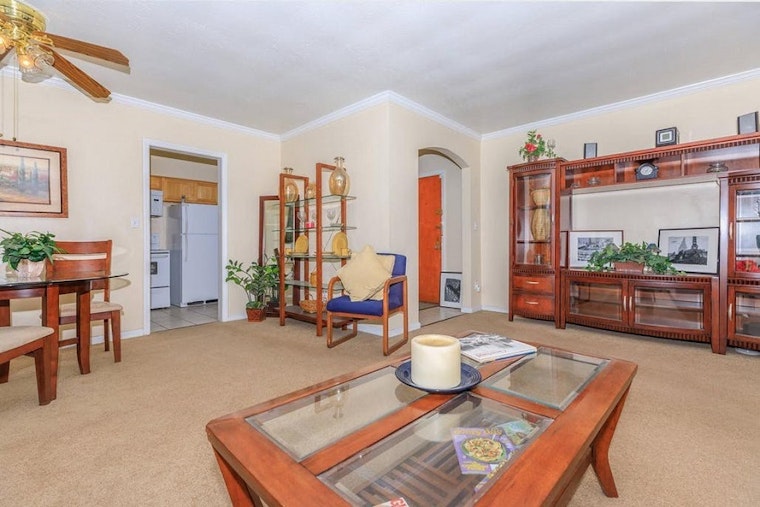 What will $800 rent you in Buckeye Shaker, this month?
