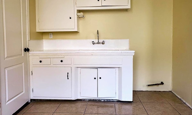 Renting in Long Beach: What's the cheapest apartment available right now?
