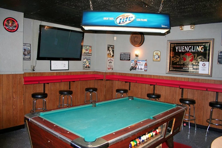 Check out 3 best inexpensive bars in Pittsburgh
