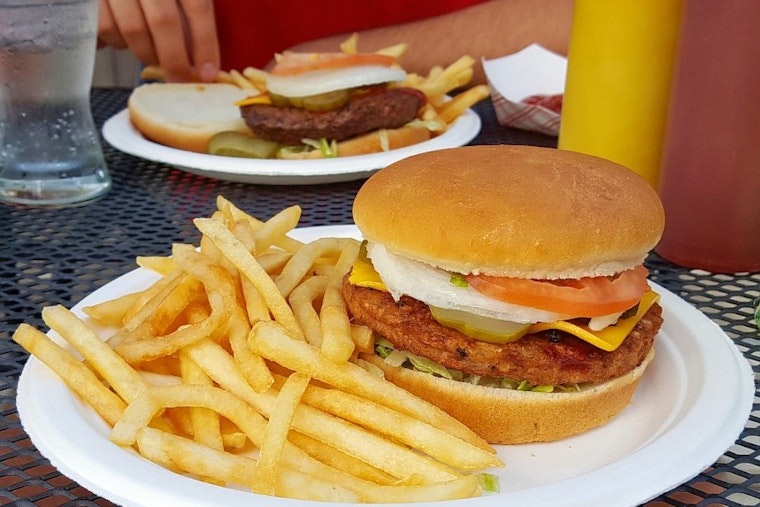 Cincinnati's 4 favorite spots to score burgers on a budget