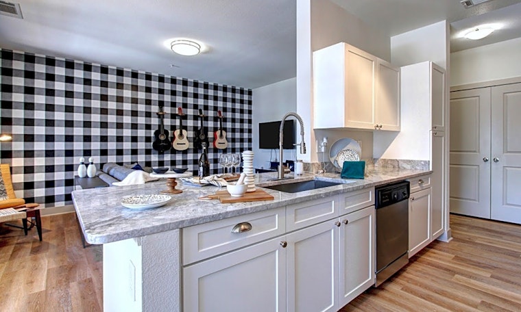 Apartments for rent in Aurora: What will $1,300 get you?