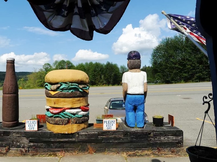 Tonight on Divis: Burgers, Booze, and Americana