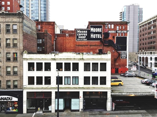 Top Seattle news: Local man arrested on gun charges; WSDOT struggles with tolling troubles; more