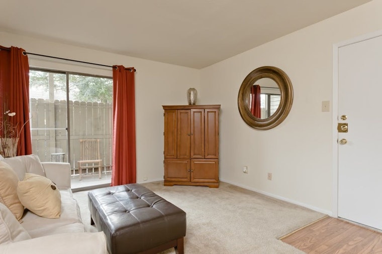 Apartments for rent in San Antonio: What will $900 get you?