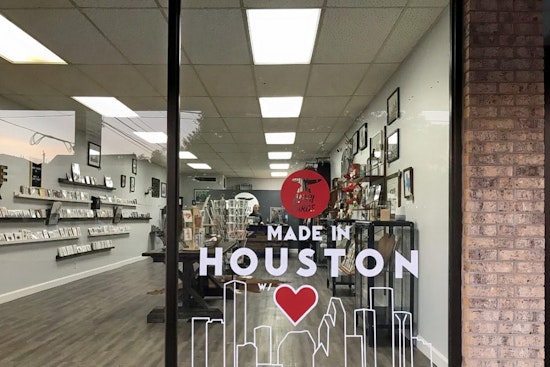 Get Cards, Stationery And More At University Place's New 'Anvil Cards'