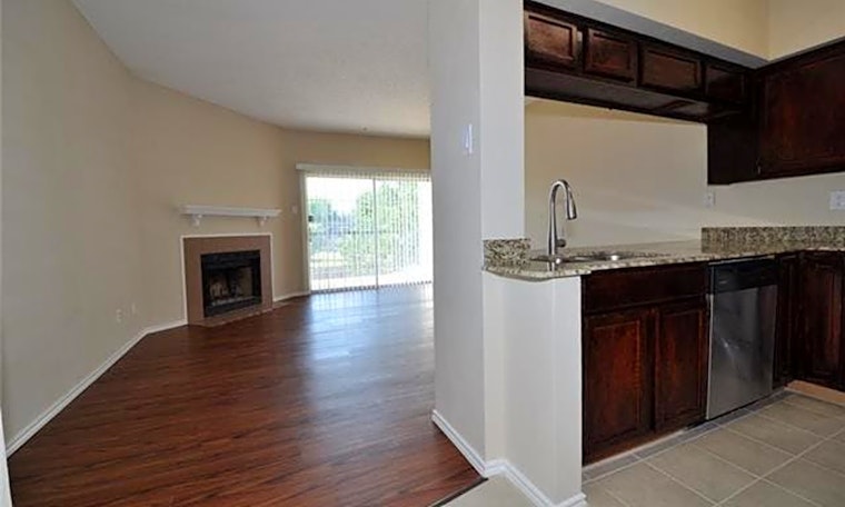 The best-priced budget apartments for rent in Bluffview, Dallas