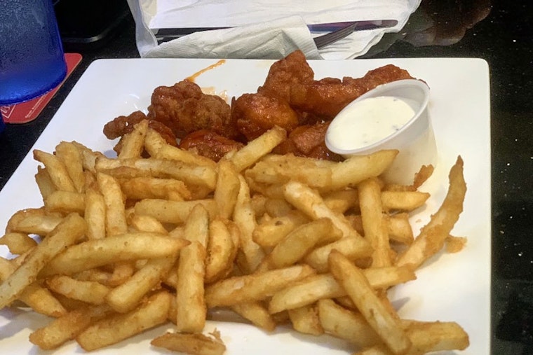 Whiskey Wings Sports Bar & Grill makes debut, with chicken wings and more