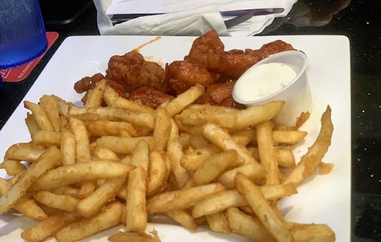 Whiskey Wings Sports Bar & Grill makes debut, with chicken wings and more