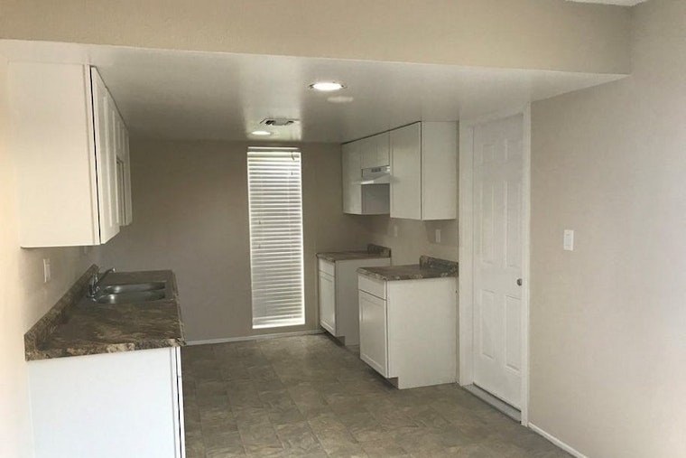 Apartments for rent in Bakersfield: What will $1,300 get you?