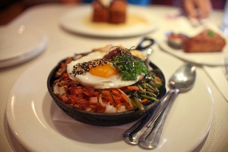 Check out the 5 most popular spots in Honolulu's Kaimuki neighborhood