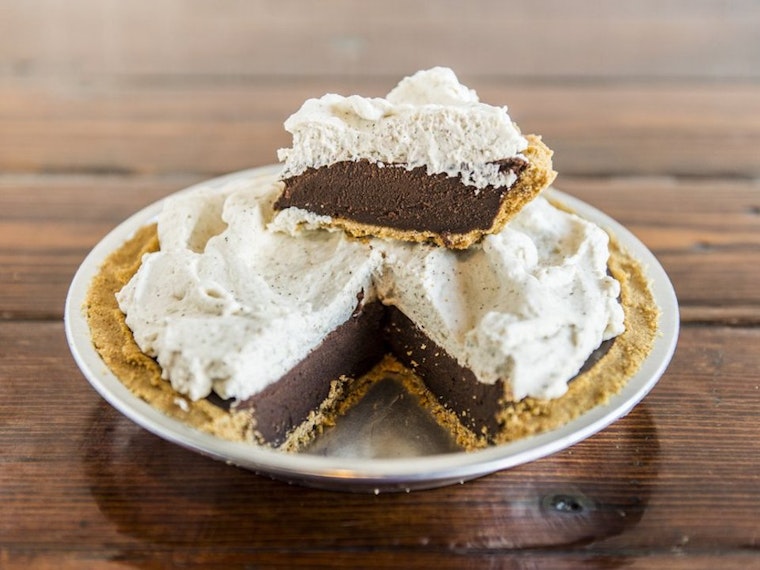 'The Pie Hole' Brings Desserts And More To Venice