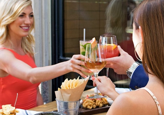 New American Spot 'Moxie's Grill & Bar' Debuts In Greater Uptown