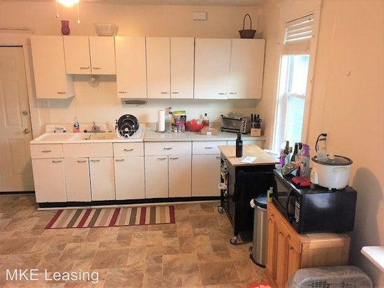 What will $800 rent you in Riverwest, today?