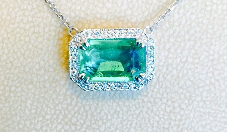 Here are Aurora's top 3 jewelry spots