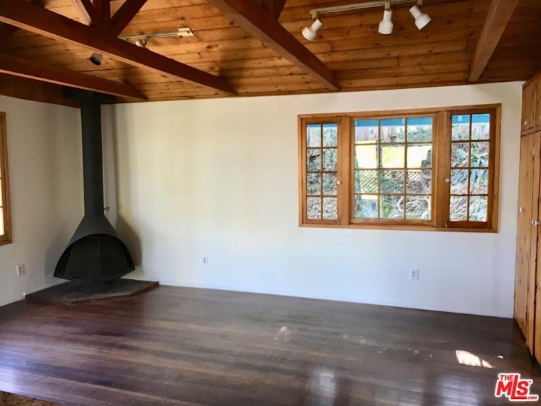 Check Out Today's Cheapest Rentals In Hollywood Hills West, Los Angeles