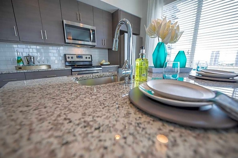 Apartments for rent in Tampa: What will $2,400 get you?