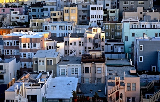 FiDi/North Beach crime: Man assaults woman, police officer; 81-year-old injured in robbery; more