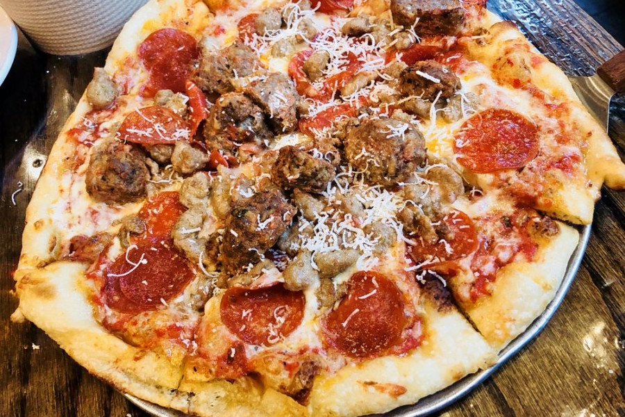 5 top spots for pizza in Memphis