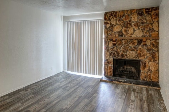What will $800 rent you in Eldorado Heights right now?