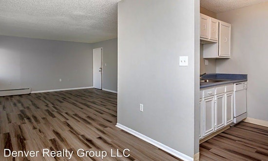 Renting in Aurora: What's the cheapest apartment available right now?