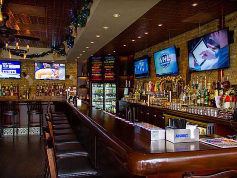 New Avondale Bar 'Crawford's Food And Spirits' Opens Its Doors