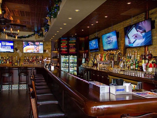 New Avondale Bar 'Crawford's Food And Spirits' Opens Its Doors