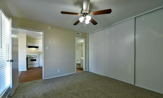 What apartments will $800 rent you in East Arlington, this month?