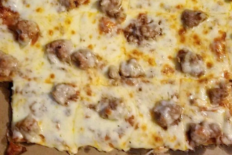Red's Savoy Pizza brings pizza and more to Merriam Park
