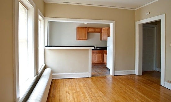 What apartments will $900 rent you in Lower East Side, this month?