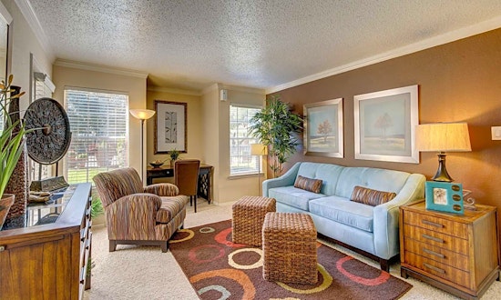 What apartments will $1,000 rent you in Southeast Arlington, right now?