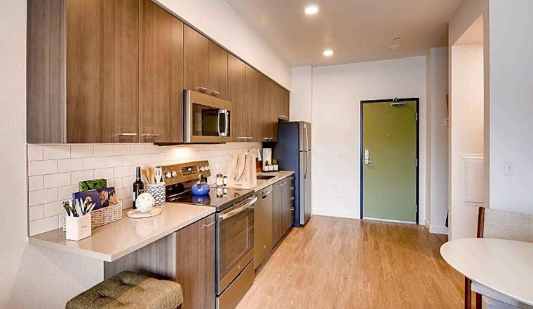 What apartments will $1,400 rent you in Sellwood-Moreland, today?