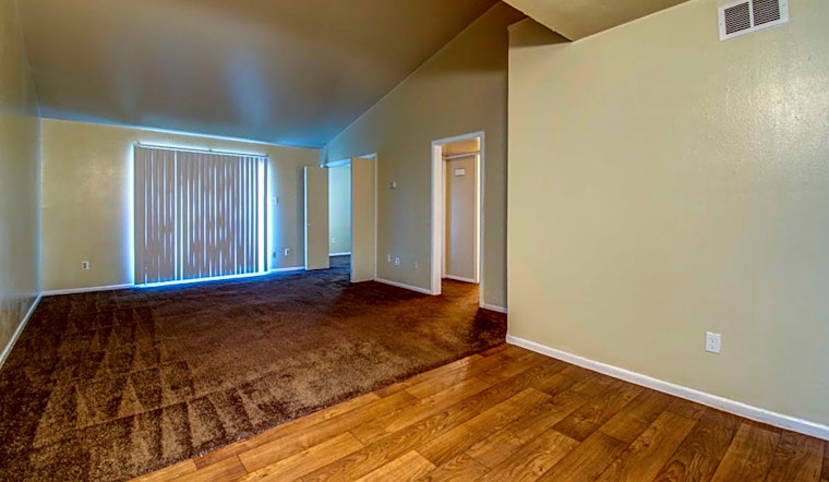 What apartments will $900 rent you in Flour Bluff, today?